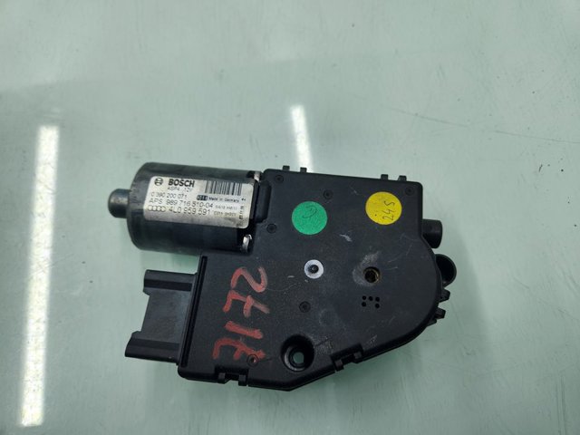 Motor de acionamento de alcapão 4L0959591 VAG