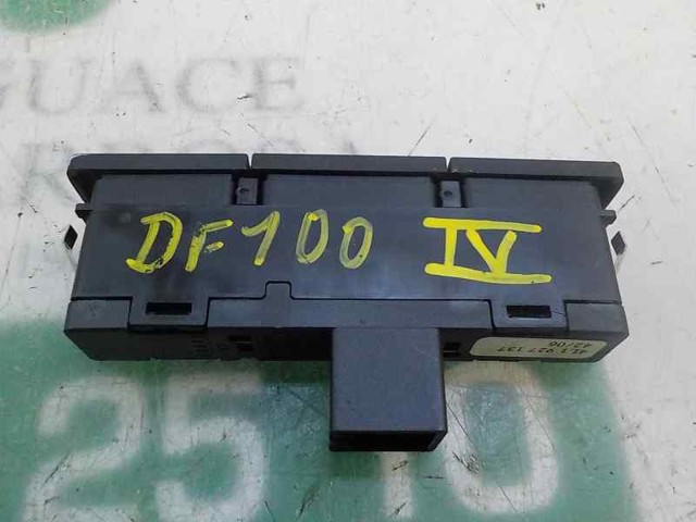 Botão de ativação do sinal de emergência 4L2927137B5PR VAG