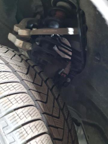 Braço oscilante superior esquerdo de suspensão dianteira 4M0407505B VAG