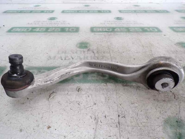 Braço oscilante superior esquerdo de suspensão dianteira 4M0407509B VAG