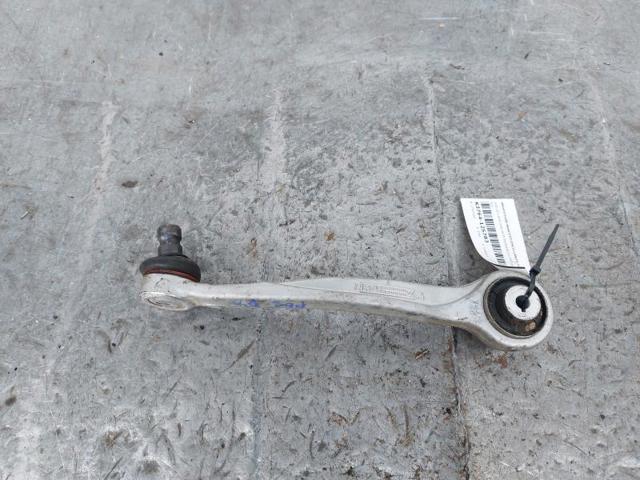 Braço oscilante superior direito de suspensão dianteira 4M0407510B VAG