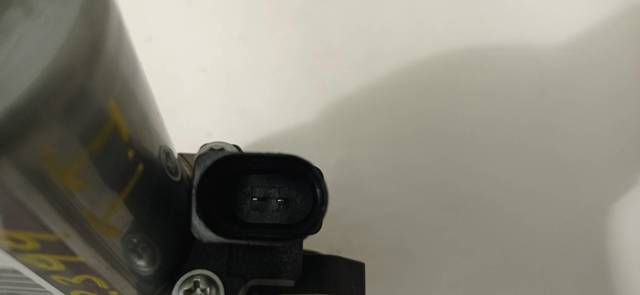 Motor acionador de abertura/fechamento da porta traseira esquerda 4M0839003 VAG