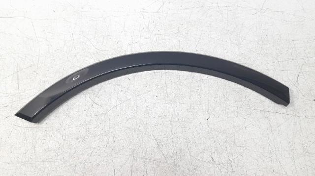 Expansor direito (placa sobreposta) de arco do pára-lama traseiro 4M0853818H VAG