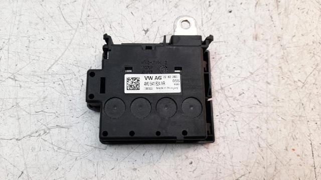 4M0941824AR VAG