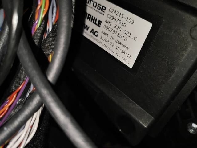 4M1820021C VAG