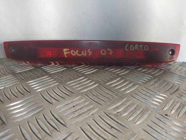 Sinal de parada traseiro adicional 4M5113A613AD FORD