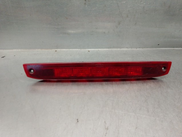 Sinal de parada traseiro adicional 4M5113A613AD FORD
