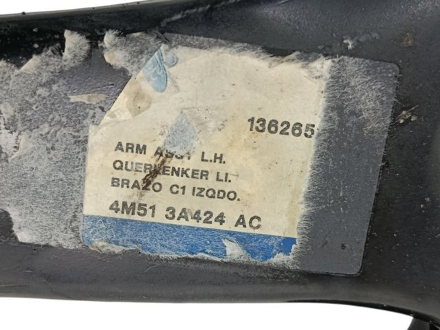 Braço oscilante inferior esquerdo de suspensão dianteira 4M513A424AC FORD