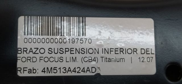Braço oscilante inferior esquerdo de suspensão dianteira 4M513A424AD FORD