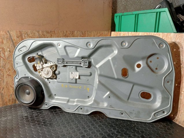 4M51B045H16AA Ford