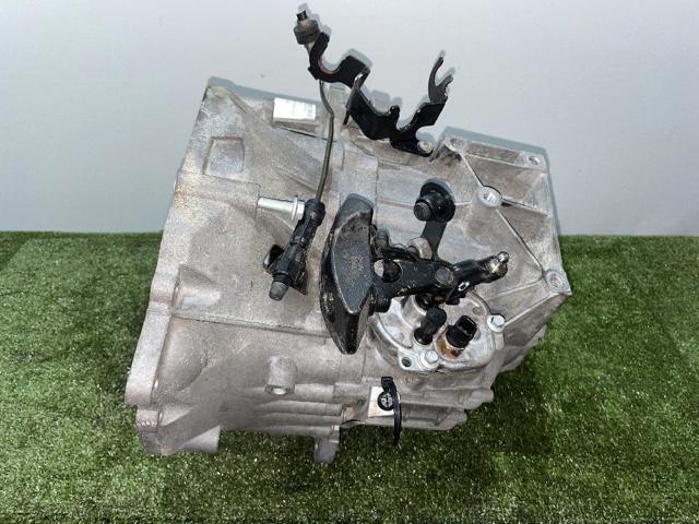 4M5R7002CD Ford