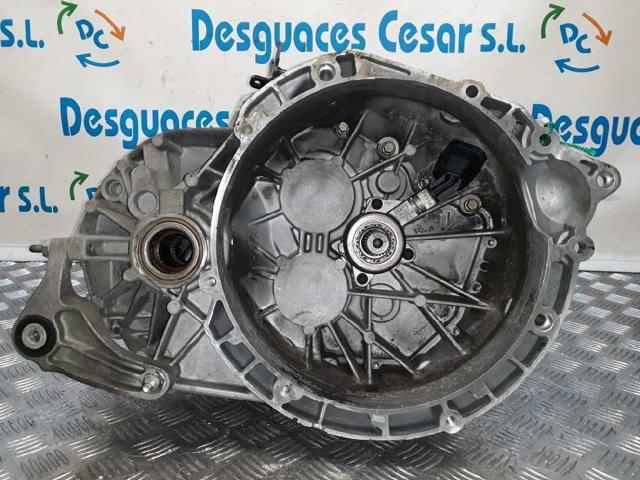 4M5R7002CD Ford