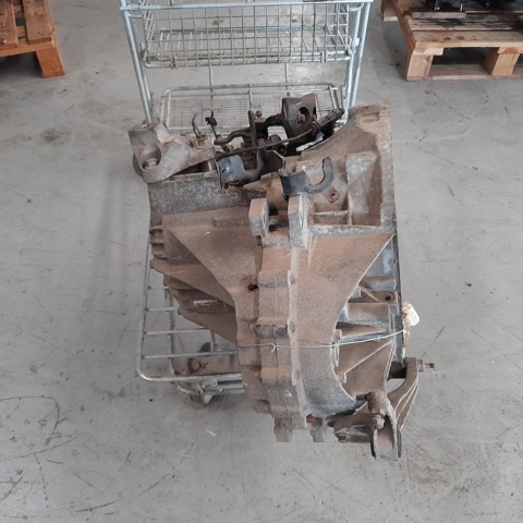 4M5R7002CD Ford