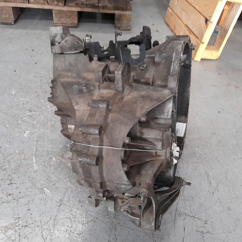 4M5R7002CD Ford