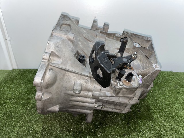 4M5R7002CE Ford