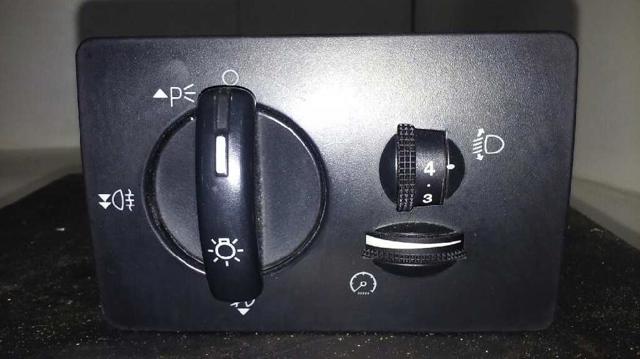 Comutador das luzes no "painel de instrumentos" 4M5T13A024AA FORD