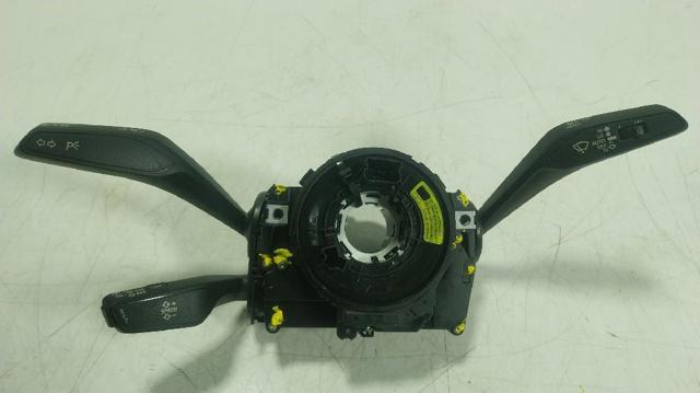Comutador instalado na coluna da direção, montado 4N0907129S VAG