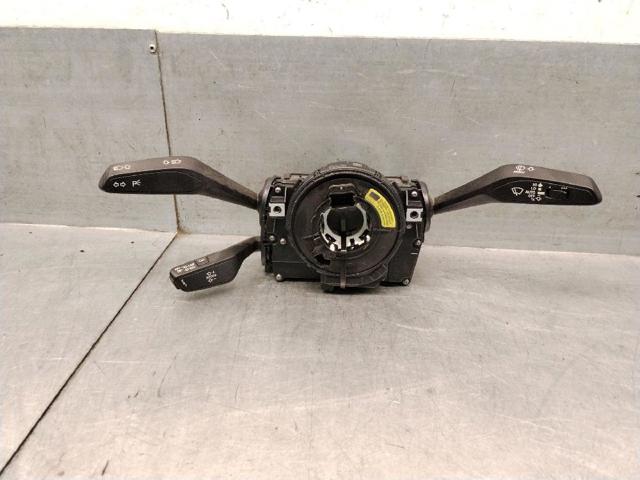 Comutador instalado na coluna da direção, montado 4N0907129S VAG