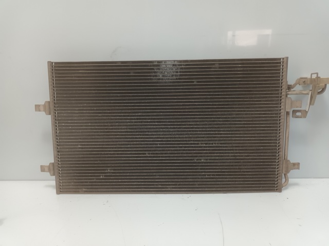 Radiador de aparelho de ar condicionado 4N5119710BD VOLVO