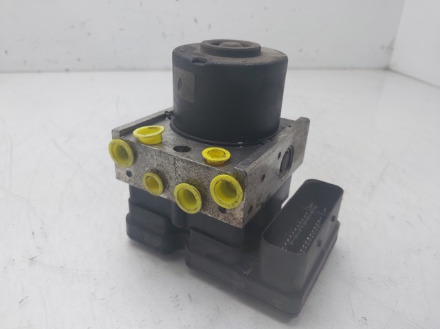 4S612M110AC Ford