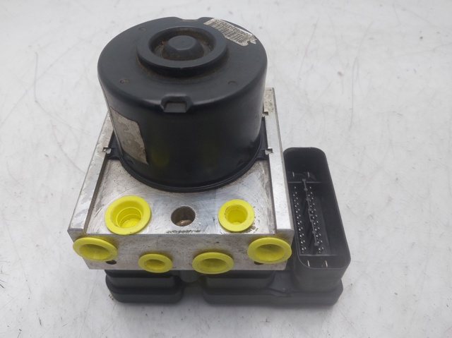 4S612M110DA Ford