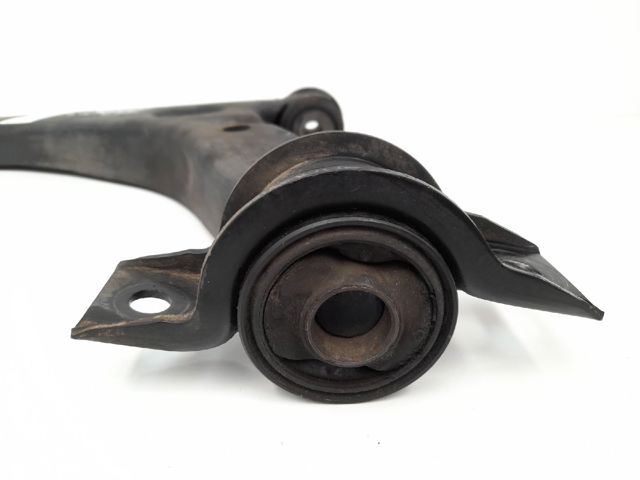 Braço oscilante inferior esquerdo de suspensão dianteira 4T163051AA FORD