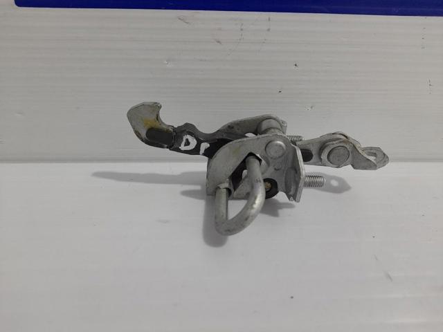 Limitador dianteiro de abertura de porta 500314457 IVECO