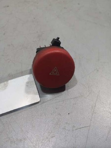 Botão de ativação do sinal de emergência 500326483 IVECO