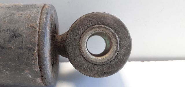 Amortecedor traseiro 504043716 IVECO