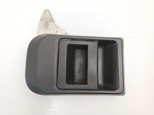 Maçaneta direita externa da porta traseira (batente) 504065079 IVECO