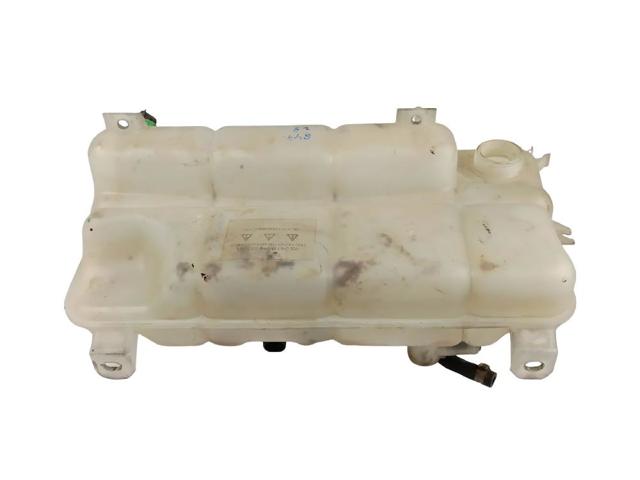 Tanque de expansão do sistema de esfriamento 504136607 IVECO