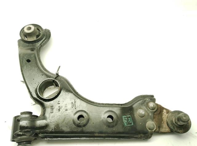 Braço oscilante inferior esquerdo de suspensão dianteira 50513444 FIAT