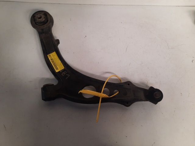 Braço oscilante inferior esquerdo de suspensão dianteira 50703230 FIAT