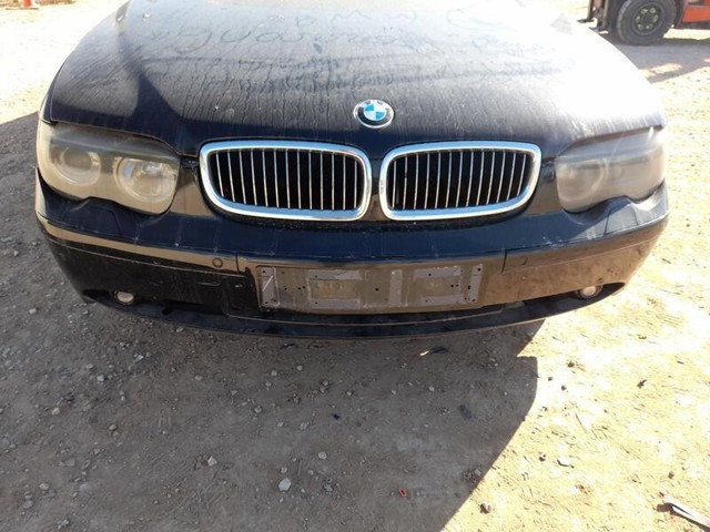 Pára-choque dianteiro 51117042706 BMW