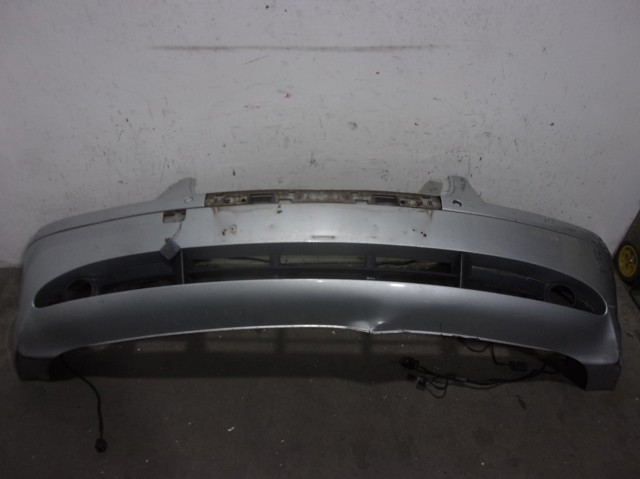 Pára-choque dianteiro 51117042706 BMW