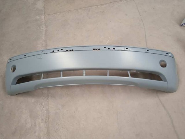 Pára-choque dianteiro 51117044116 BMW
