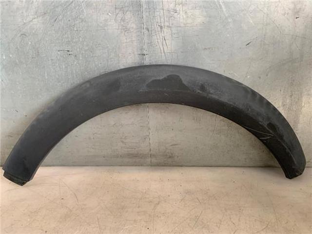 Expansor esquerdo (placa sobreposta) de arco do pára-lama traseiro 51131505869 BMW