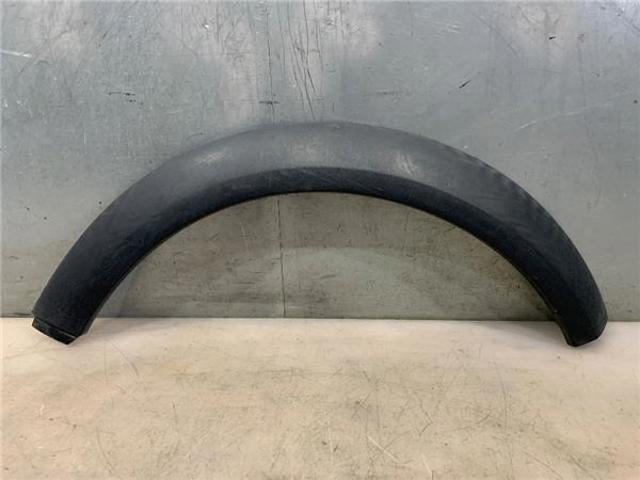 Expansor esquerdo (placa sobreposta) de arco do pára-lama traseiro 51131505869 BMW