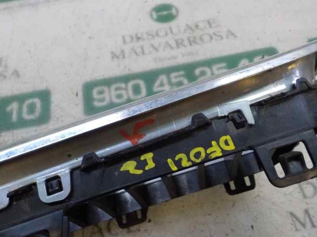 Grelha do radiador esquerda 51137255411 BMW