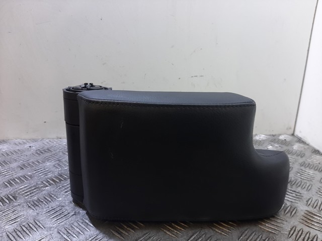51168213678 BMW