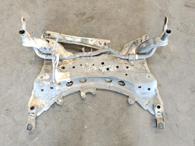 Viga de suspensão dianteira (plataforma veicular) 51201F4013 TOYOTA
