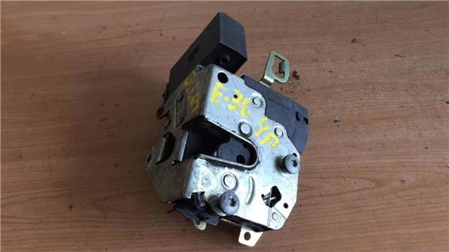 51218122204 BMW