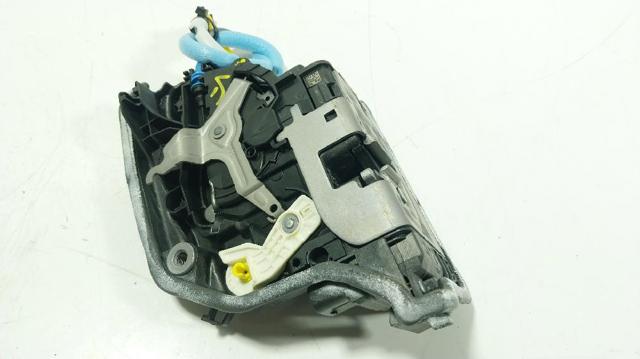 Fecho da porta dianteira esquerda 51219464887 BMW