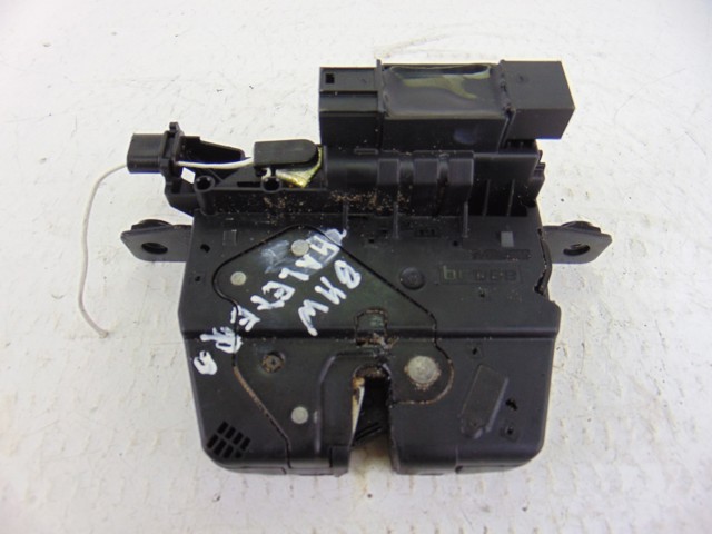 Fecho de tampa de porta-malas (de 3ª/5ª porta traseira) 51244817123 BMW