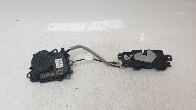  para BMW 1  (F40)