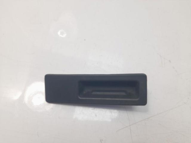 Puxador externo de tampa de porta-malas (de 3ª/5ª porta traseira) 51247368752 BMW