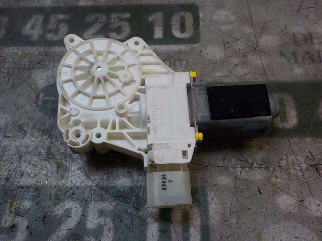 51337271564 BMW