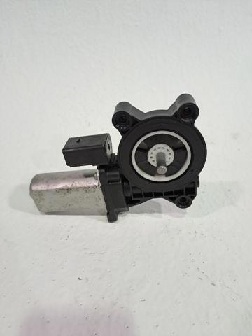 51339804384 BMW