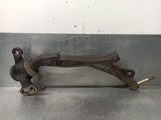 Braço oscilante inferior direito de suspensão dianteira 51350ST3E02 HONDA