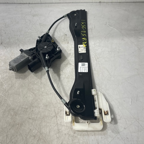 Mecanismo de acionamento de vidro da porta traseira direita 51359805672 BMW
